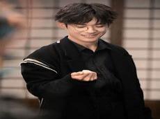 易烊千玺高清图片